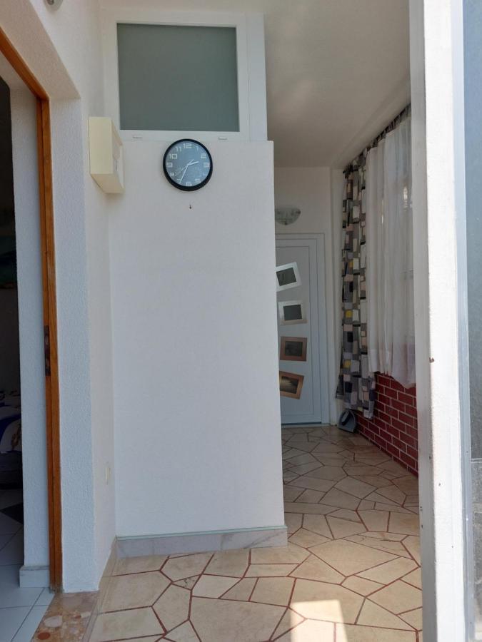 Apartmani Luka Baska Voda Exterior photo