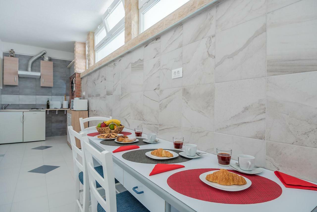 Apartmani Luka Baska Voda Exterior photo